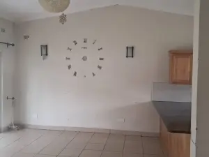 Townhouse/Cluster to Rent in Meyrick Park