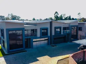 Townhouse/Cluster for Sale in Highlands