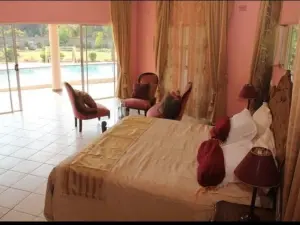 5 Bedroom House to Rent in Ballantyne Park