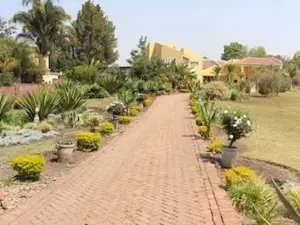 5 Bedroom House to Rent in Ballantyne Park