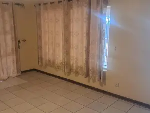 4 Bedroom House to Rent in Bluff Hill