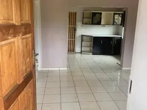 3 Bedroom Cottage/Garden Flat to Rent in Greendale