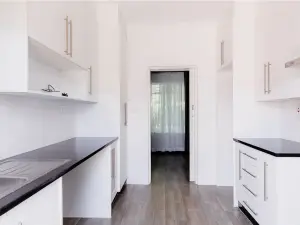 Flat/Apartment to Rent in Avondale