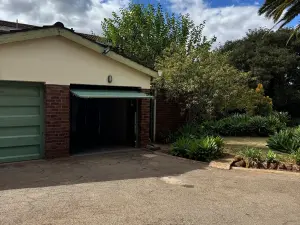 Flat/Apartment to Rent in Greystone Park