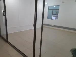 Office to Rent in Avenues