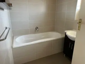 Flat/Apartment to Rent in Avondale
