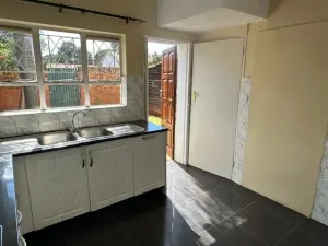 Flat/Apartment to Rent in Avondale