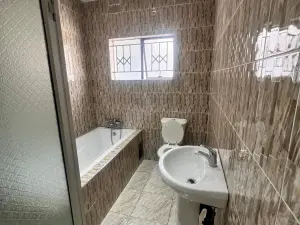 3 Bedroom House to Rent in Emerald Hill