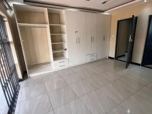 3 Bedroom House to Rent in Emerald Hill