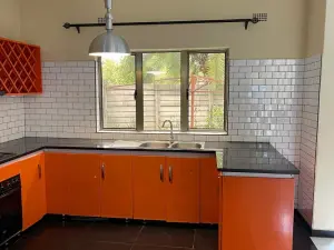 Flat/Apartment to Rent in Newlands