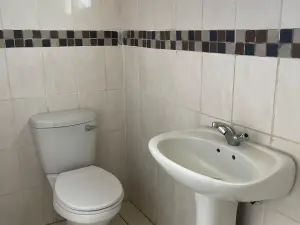 Flat/Apartment to Rent in Newlands