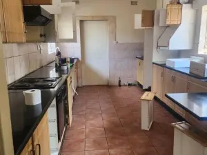 4 Bedroom House to Rent in Bluff Hill