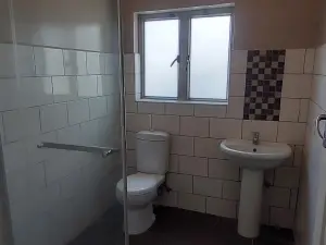 Flat/Apartment to Rent in Newlands