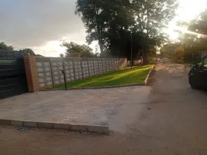 3 Bedroom House to Rent in Milton Park