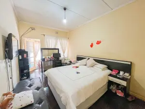 Flat/Apartment to Rent in Avondale West