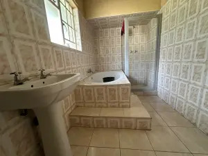 4 Bedroom House to Rent in Avondale West