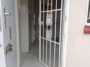 4 Bedroom House to Rent in Waterfalls