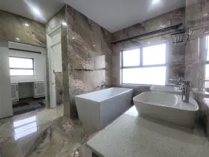4 Bedroom House to Rent in Helensvale