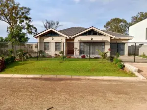 4 Bedroom House to Rent in Borrowdale