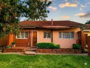 Cottage/Garden Flat for Sale in Avonlea