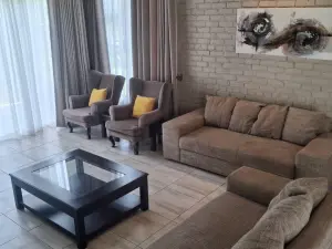 Townhouse/Cluster to Rent in Quinnington