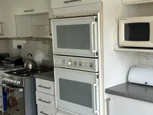 4 Bedroom House to Rent in Borrowdale
