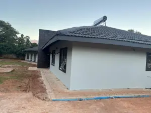 4 Bedroom House to Rent in Mandara