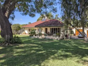 House for Sale in Hillside