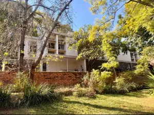 House for Sale in Greystone Park