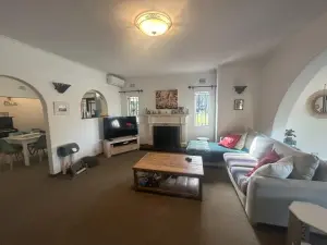4 Bedroom House to Rent in Highlands