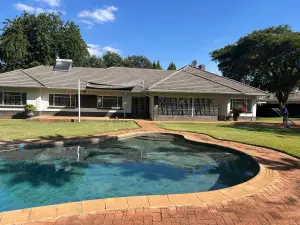 4 Bedroom House to Rent in Highlands