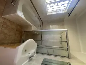 4 Bedroom House to Rent in Highlands