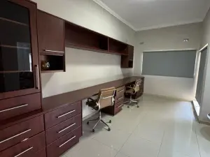 6 Bedroom House to Rent in Borrowdale