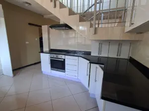 Townhouse/Cluster to Rent in Greendale