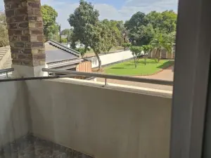 Townhouse/Cluster to Rent in Greendale