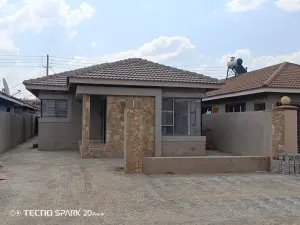 House for Sale in Aspindale Park