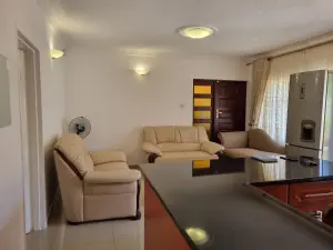 3 Bedroom Cottage/Garden Flat to Rent in Borrowdale