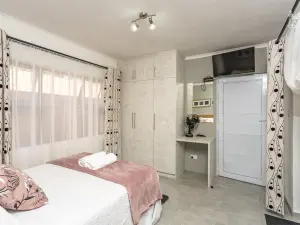 2 Bedroom Cottage/Garden Flat to Rent in Alexandra Park