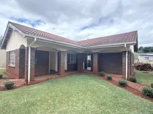8 Bedroom House to Rent in Borrowdale