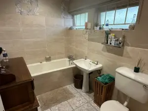 4 Bedroom House to Rent in Glen Lorne