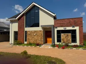 Townhouse/Cluster to Rent in Chisipite