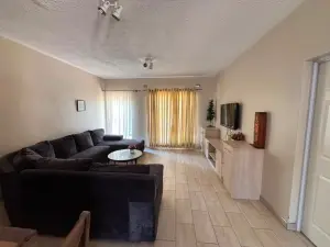 Townhouse/Cluster to Rent in Bluff Hill