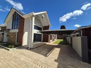 Townhouse/Cluster to Rent in The Grange