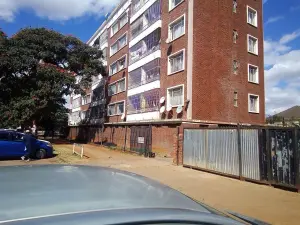 Flat/Apartment to Rent in Avenues