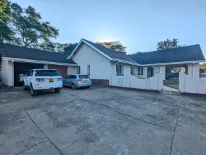 4 Bedroom House to Rent in Highlands