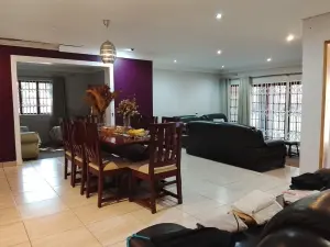 3 Bedroom House to Rent in Chisipite