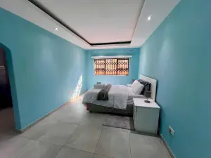 4 Bedroom House to Rent in Greendale North