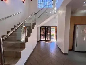 4 Bedroom House to Rent in Greendale North