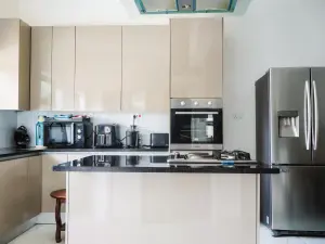 Flat/Apartment to Rent in Newlands