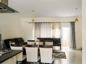 Flat/Apartment to Rent in Newlands